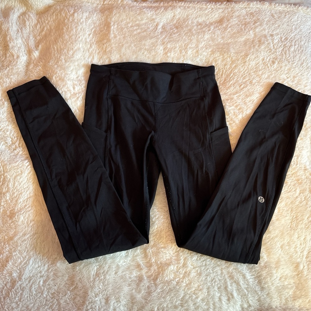 Black Lululemon leggings